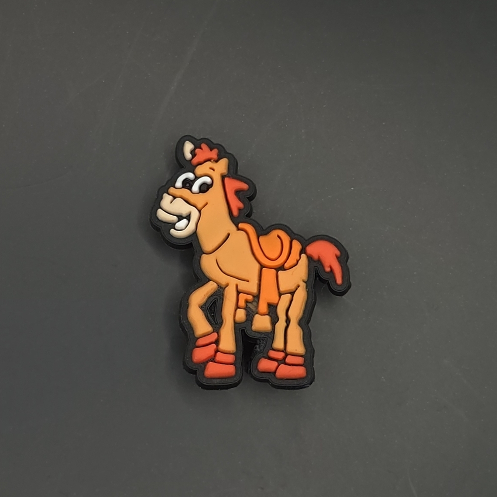(5/$15) Bullseye Croc Charm